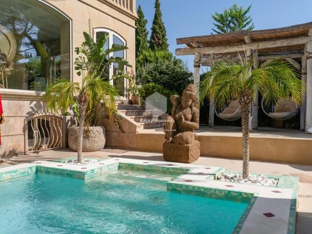 Chalet en venta en Denia photo 0