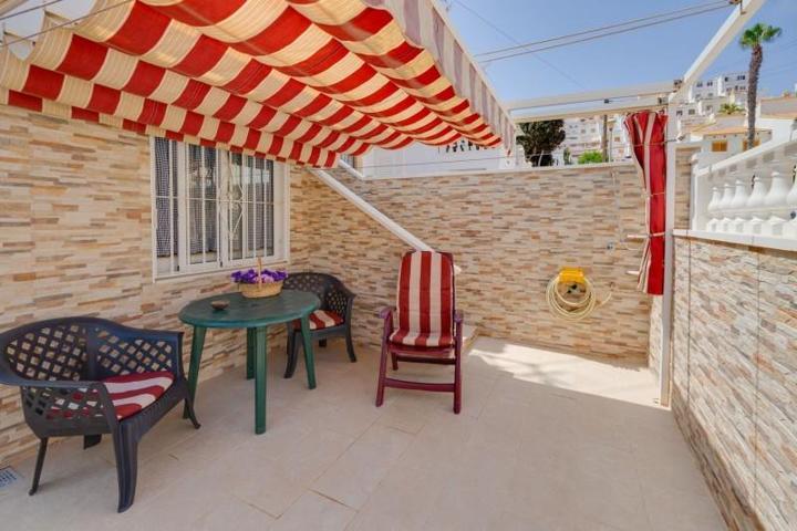 Adosada en venta en Torrevieja, Baix Segura photo 0