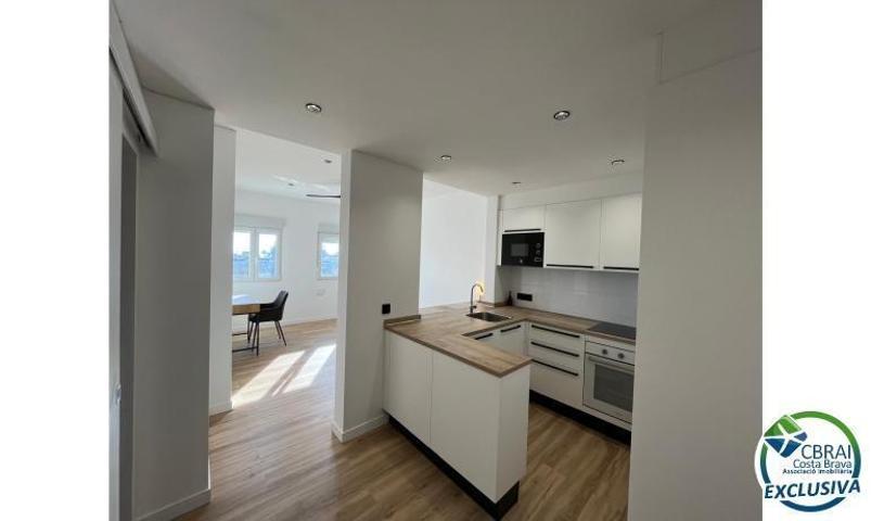 Apartamento en venta en Empuriabrava, Caballito del mar photo 0