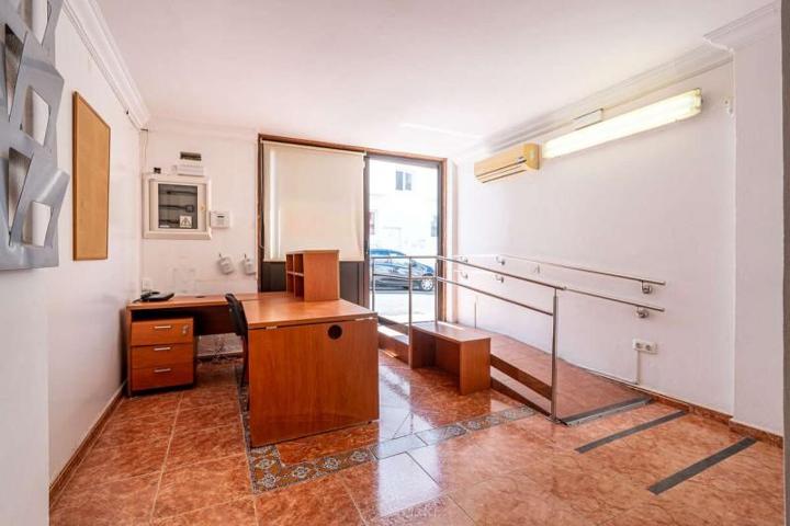 Local comercial en venta en Arrecife, Arrecife photo 0