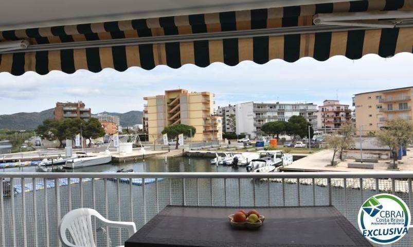 Apartamento en venta en Roses, Santa Margarida photo 0
