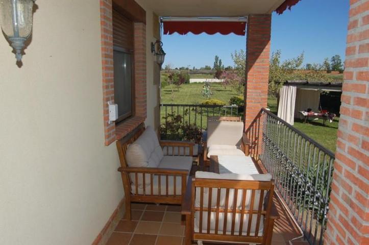 Chalet en venta en Quintana y Congosto, Jimenez de jamuz photo 0