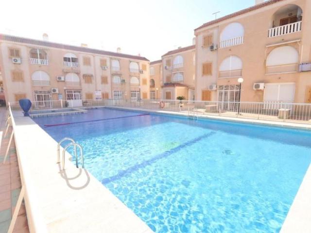 Apartamento en venta en Torrevieja, El Acequión photo 0