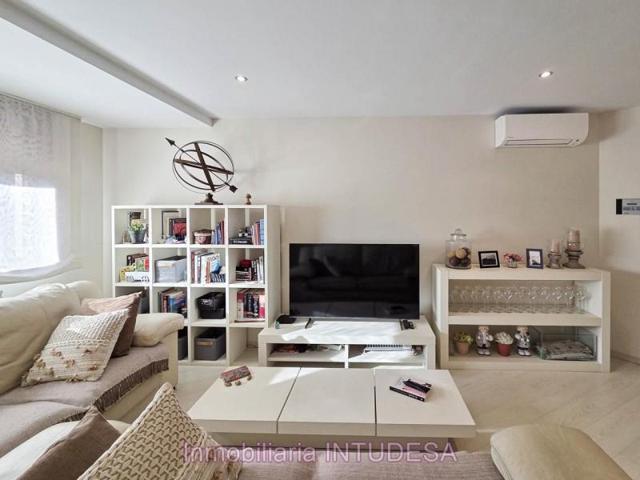 Piso en venta en Tudela, Calle Blanca de Navarra, 31500 photo 0