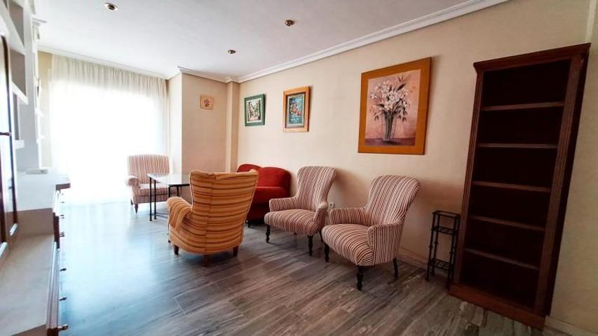 Piso en venta en Córdoba, Avenida de América photo 0