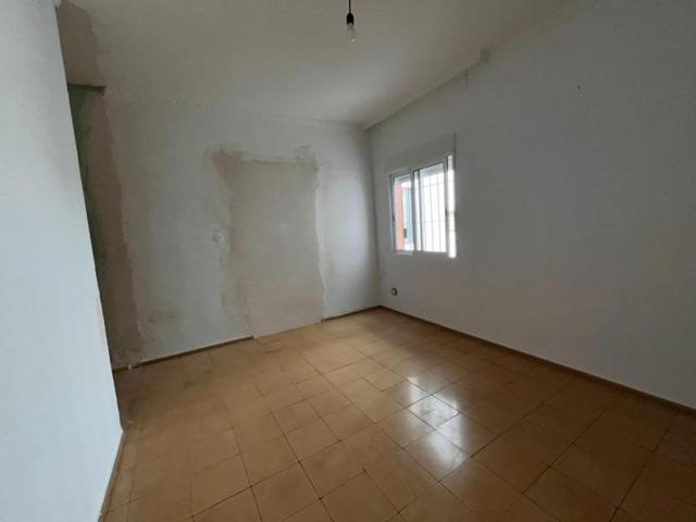 Piso en venta en Córdoba, Av. Barcelona - Viñuela - Rescatado photo 0