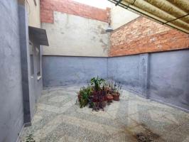 Casa en venta en Canals, CASCO URBANO photo 0