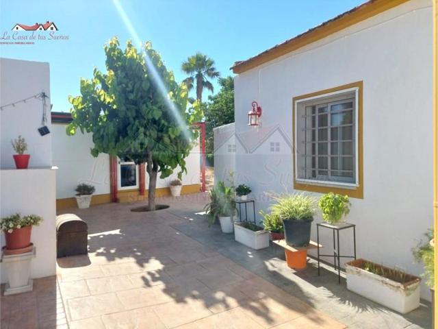 Casa con terreno en venta en Sax photo 0