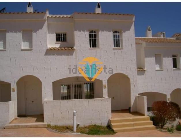 Adosada en venta en La Nucia, La alberca photo 0