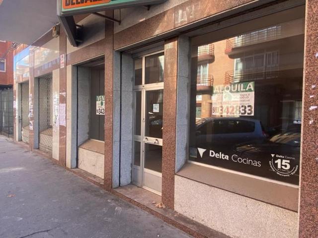 Local comercial en venta en Valladolid, Delicias photo 0