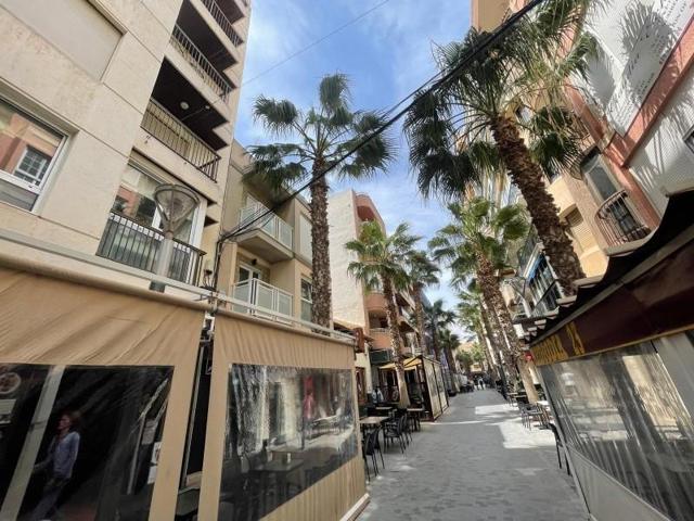 Apartamento en venta en Torrevieja, Torrevieja photo 0