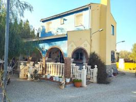 Casa con terreno en venta en Sax photo 0