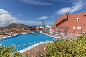 Piso en venta en Arona, Tenerife photo 0