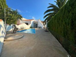 Adosada en venta en Els Poblets photo 0