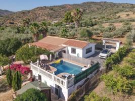 Casa con terreno en venta en Guaro, South of spain photo 0