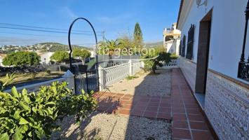 Chalet en venta en Alcaucín, Costa del Sol Oriental - Axarquía photo 0