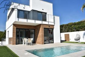 Chalet en venta en La Nucia, Panorama photo 0