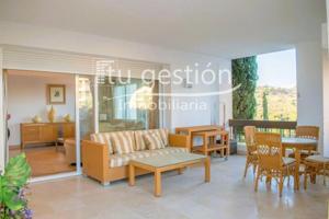 Piso en venta en Marbella, Costa del Sol Occidental-Área de Marbella photo 0