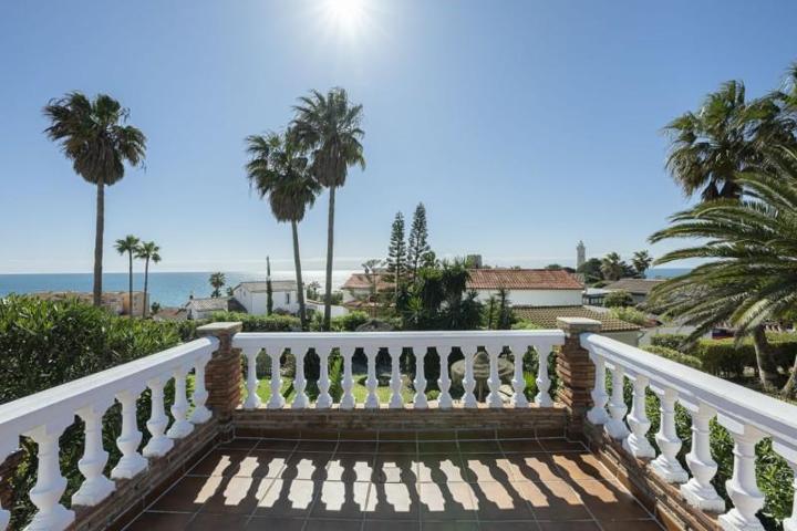 Chalet en venta en Mijas, Calaburra - Chaparral photo 0