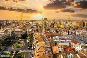 Edificio en venta en Valencia, Centro photo 0