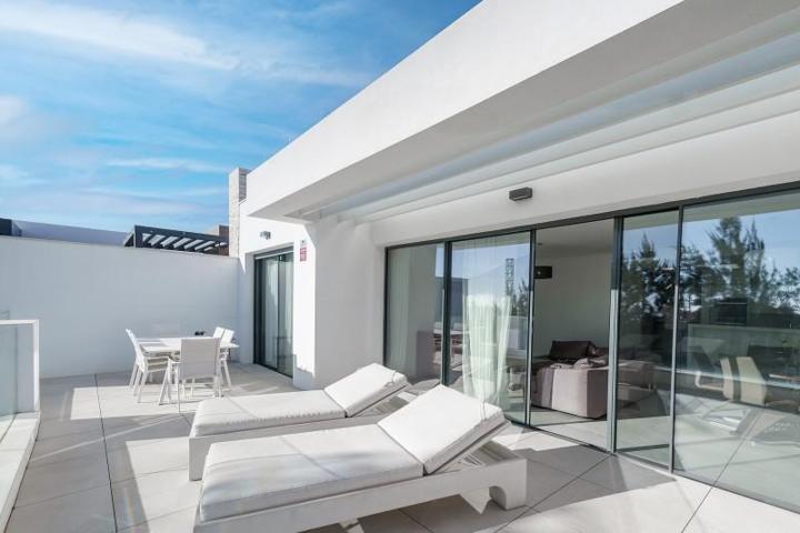 Duplex en alquiler en Marbella, Marbella Este - Artola photo 0