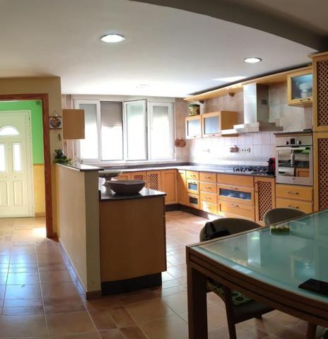 Adosada en venta en Macael, La viña photo 0