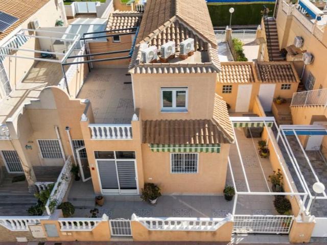 Bungalow en venta en Torrevieja photo 0