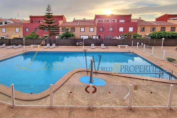 Apartamento en venta en Costa del Silencio, Calle Chasna, 38630 photo 0