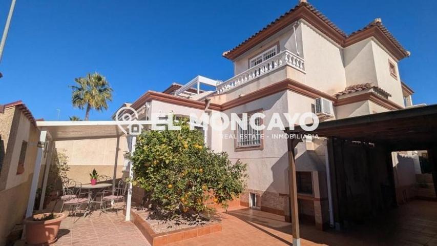 Bungalow en venta en La Marina, La Marina - Urbanization photo 0
