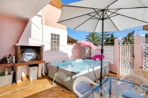 Adosada en venta en Torrevieja, Aguas nuevas 1 photo 0