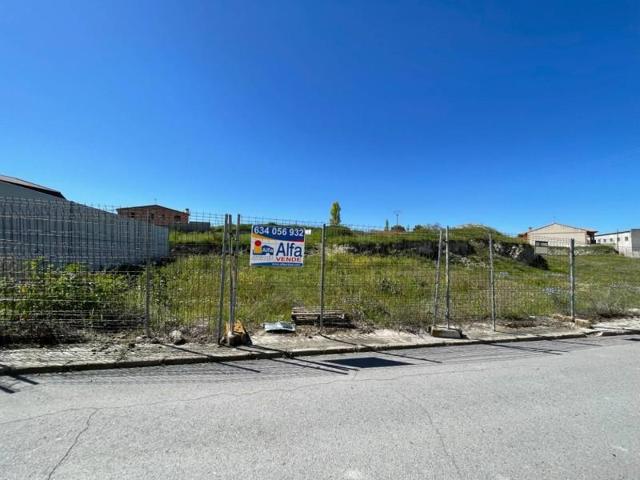 Terreno en venta en Borox photo 0
