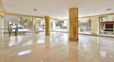 Local comercial en venta en Marbella, Marbella photo 0