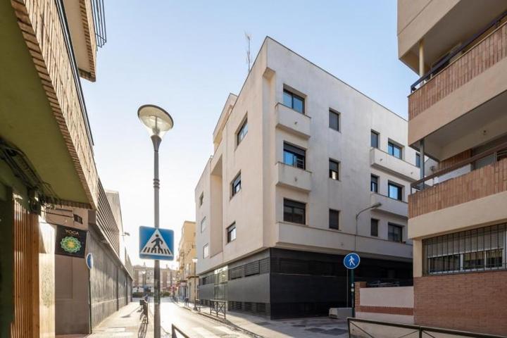 Piso en venta en Granada, Granada photo 0