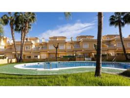 Casa con terreno en venta en Torrevieja photo 0