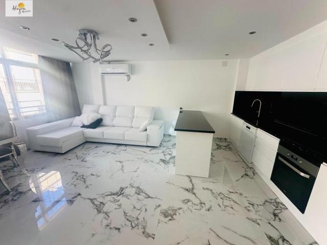 Apartamento en venta en Alicante, Altozano photo 0