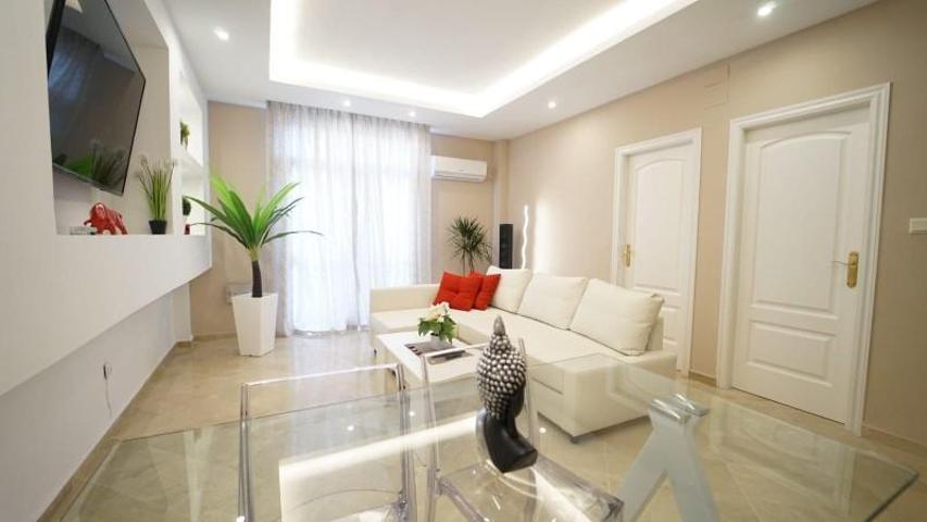 Piso en venta en Granada, El serrallo photo 0