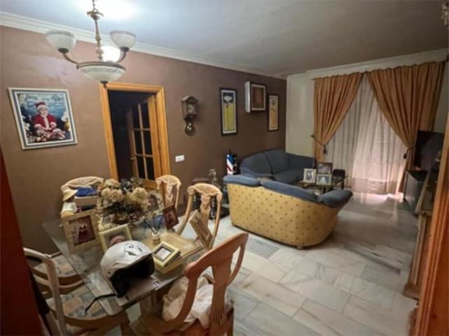 Apartamento en venta en Estepona, Estepona Town - Avda de Andalucia - Sierra de Este photo 0
