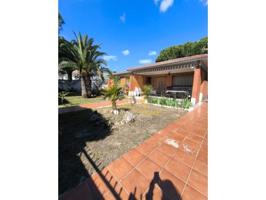 Chalet en venta en Carranque photo 0