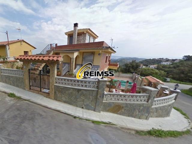Casa en venta en Pineda de Mar photo 0
