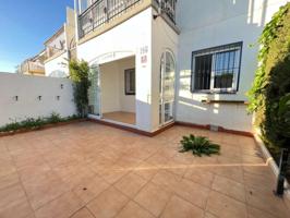 Bungalow en venta en Torrevieja, Jardín del Mar photo 0