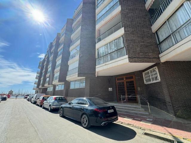 Apartamento en venta en Torrevieja photo 0