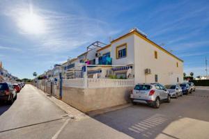 Duplex en venta en Torrevieja, Jardín del Mar photo 0