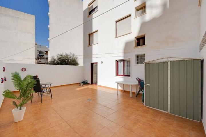 Apartamento en venta en Torrevieja, Centro photo 0