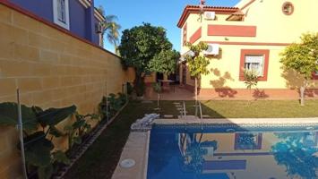 Chalet en venta en Espartinas, Espartinas Pueblo photo 0