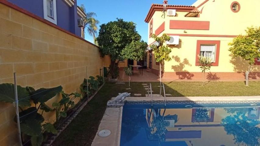 Chalet en venta en Espartinas, Espartinas Pueblo photo 0