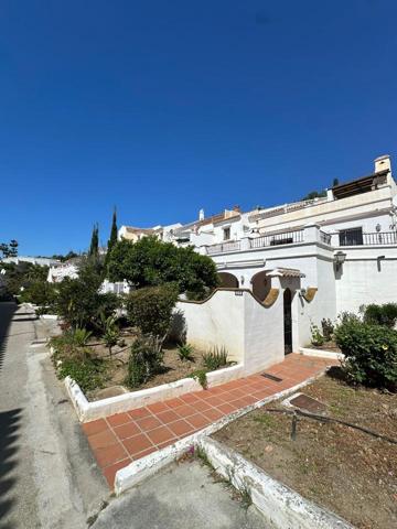 Chalet en venta en Torrox Costa, Calle Barco Delfin, 29793 photo 0