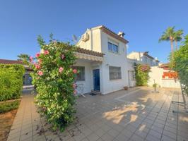 Adosada en venta en Denia, DENIA photo 0