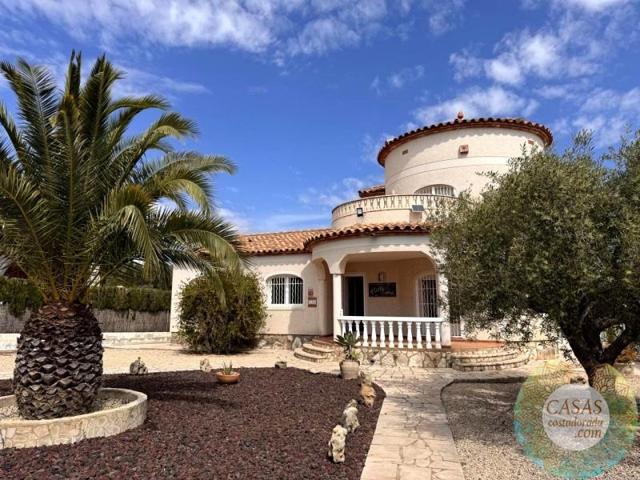 Chalet en venta en L'Ametlla de Mar, Avinguda de les Tres Cales, 43860 photo 0