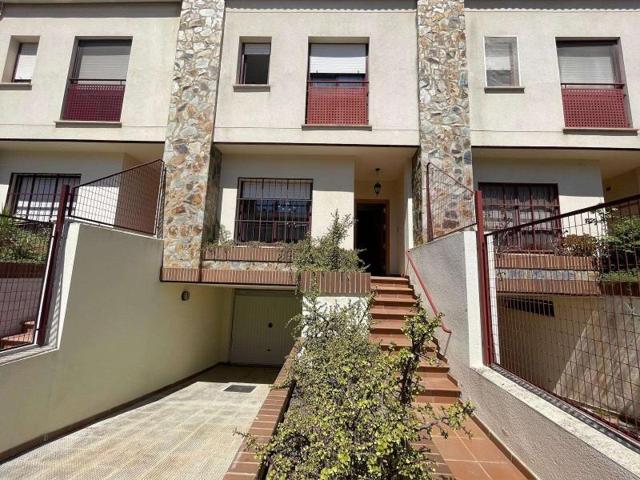 Adosada en venta en Badajoz, Huerta Rosales photo 0