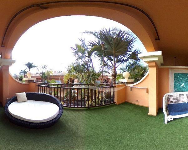Piso en venta en Playa de las Américas photo 0